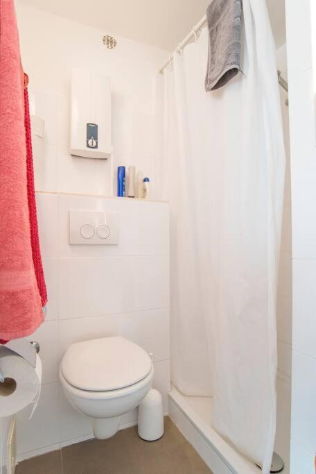 Modernes, Sonniges Appartement Im Herzen Von Duesseldorf Bagian luar foto