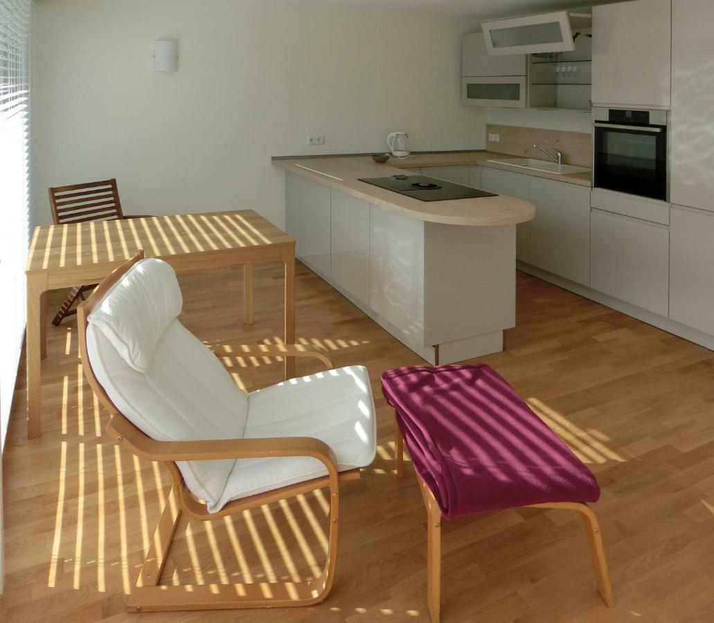 Modernes, Sonniges Appartement Im Herzen Von Duesseldorf Bagian luar foto